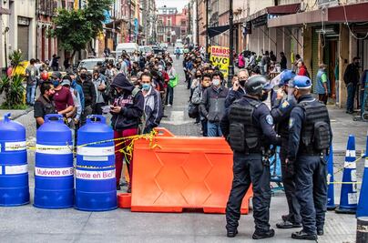 Visitas al Centro Histórico por orden alfabético y la vida en semáforo naranja, entre las fotos de la semana