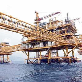 Hacienda aligera la carga fiscal a Pemex