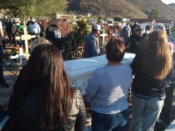 Dan último adiós a escolta que murió en ataque en Guaymas, Sonora