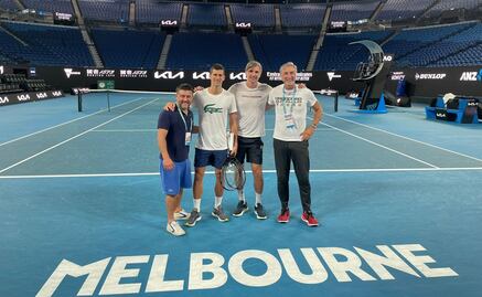 Novak Djokovic gana el juicio y podrá jugar en Australia; el gobierno lo vuelve a amenazar 