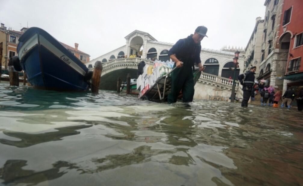 Venecia enfrenta marea alta “más que excepcional”