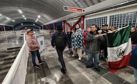 Vecinos de Tultepec protestan por falta de pago de daños tras construcción del AIFA; permiten acceso gratuito en la estación Teyahualco