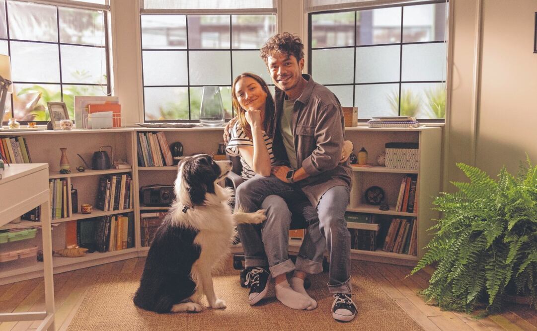 La pareja enfrentará los retos de convivencia en la CDMX. Foto: de Sony Channel