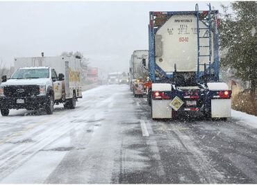 Segunda tormenta invernal en Sonora deja blancos paisajes; persiste lluvia y caída de nieve en carreteras