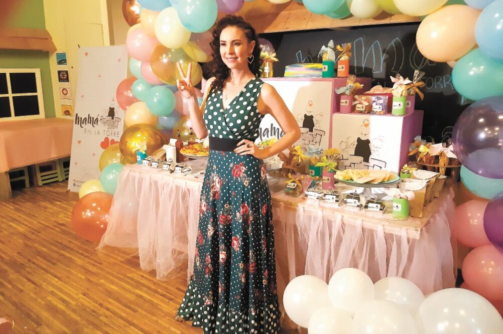 La vlogger celebró con sus seguidores en un salón de fiestas. Foto: SUGHEY BAÑOS. EL UNIVERSAL