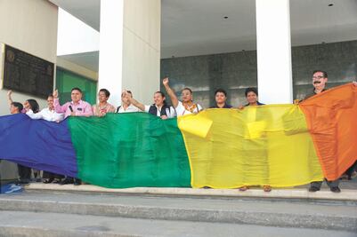 Avalan diputados matrimonios gay en Oaxaca