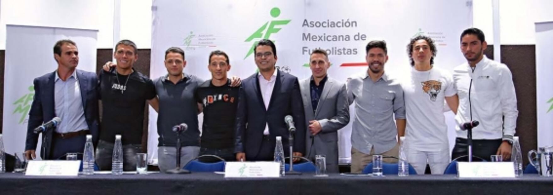 Héctor Moreno se une a la protesta del Ascenso