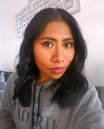 Yalitza Aparicio deslumbra en portada de revista de moda, luciendo marcas de lujo