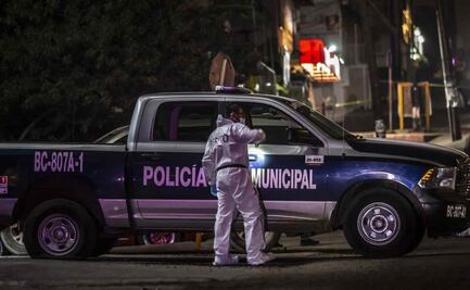 Balean a pareja de policías de Tlalnepantla tras salir de su turno