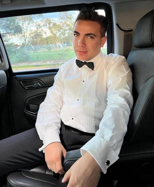 La extraña foto de Cristian Castro que está dando de qué hablar 