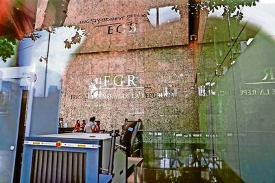 Denuncian irregularidades en licitación de limpieza de la FGR; trabajadores acusan malos tratos y atraso en pagos