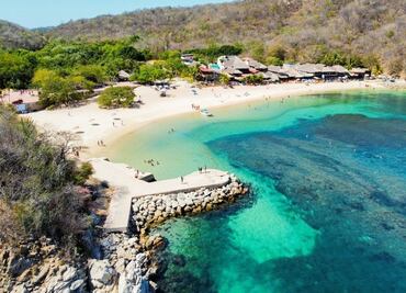 Playa de Bahías de Huatulco, entre las 10 más populares de México