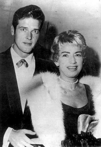 Las mujeres de Roger Moore
