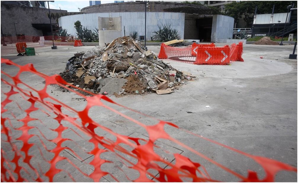 Rehabilitación de la Glorieta de Insurgentes. Foto: Luis Camacho/ELUNIVERSAL