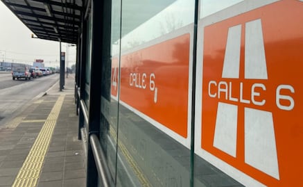 Construcción de estación “Calle 6” de Línea 4 del Metrobús beneficia a cientos de usuarios; "llego más rápido a la escuela", dice Alex