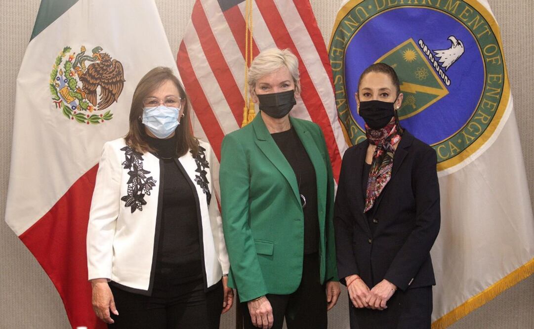 La jefa de Gobierno participó con Rocío Nahle y la secretaria de Energía de EU en las mesas “Women is Energy”. Foto: Twitter @Clausiashein