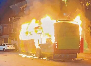 Hallan 9 cuerpos en tres taxis y un camión en Guerrero