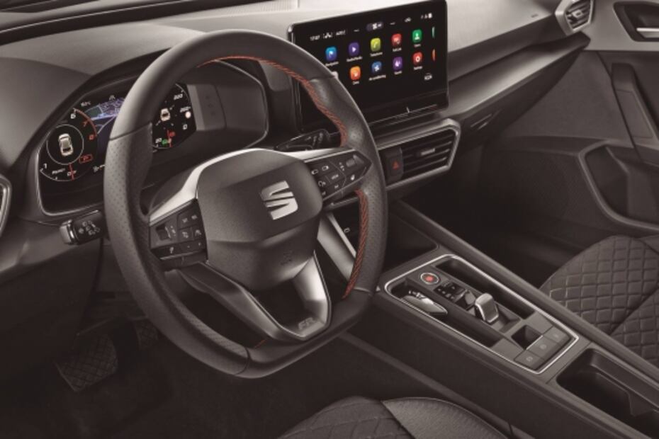 A prueba: SEAT León 2021, el retorno del rey 