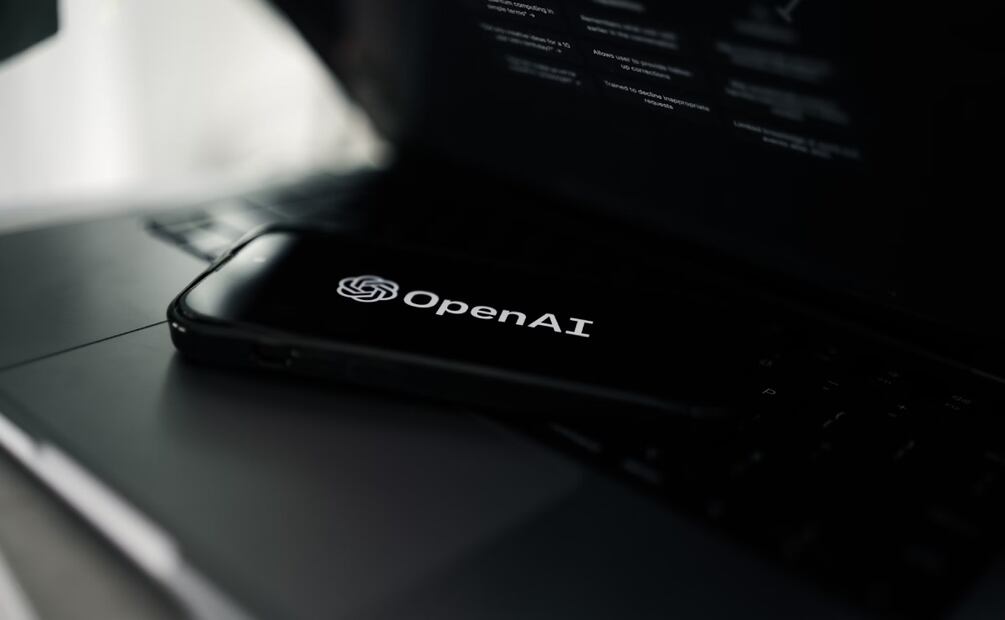 Microsoft y OpenAI podrían renegociar su asociación. Imagen: Unsplash