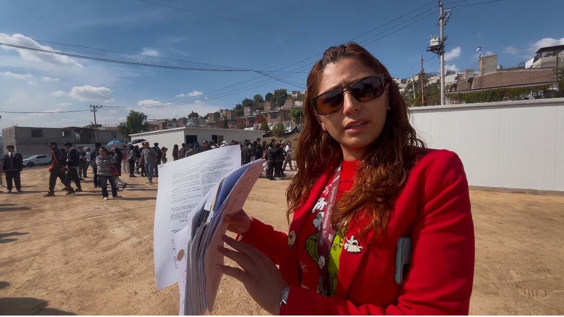 La Consejera Jurídica del Ayuntamiento de Tultitlán, Eslie Ellian Reyes Barrera,  aseguró que no se le cambió el nombre a la colonia, sino que no estaba creada, ya que "era una zona irregular”. (Foto: Arturo Contreras)