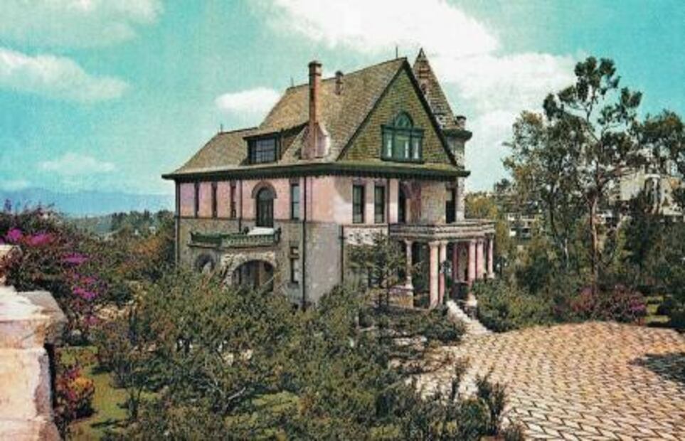 El castillo errante de la CDMX, de la Roma a las Lomas