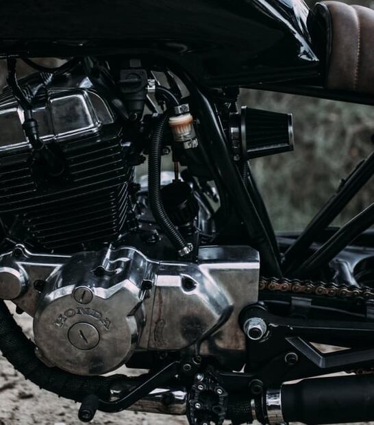 ¿Cuándo se debe cambiar el aceite de una moto?