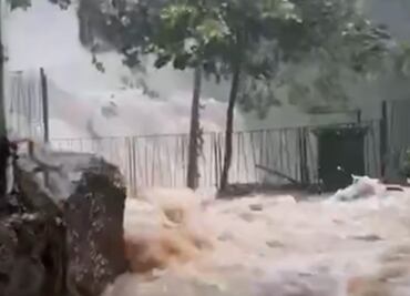 VIDEO Se desborda Cola de Caballo tras paso de “Alberto”