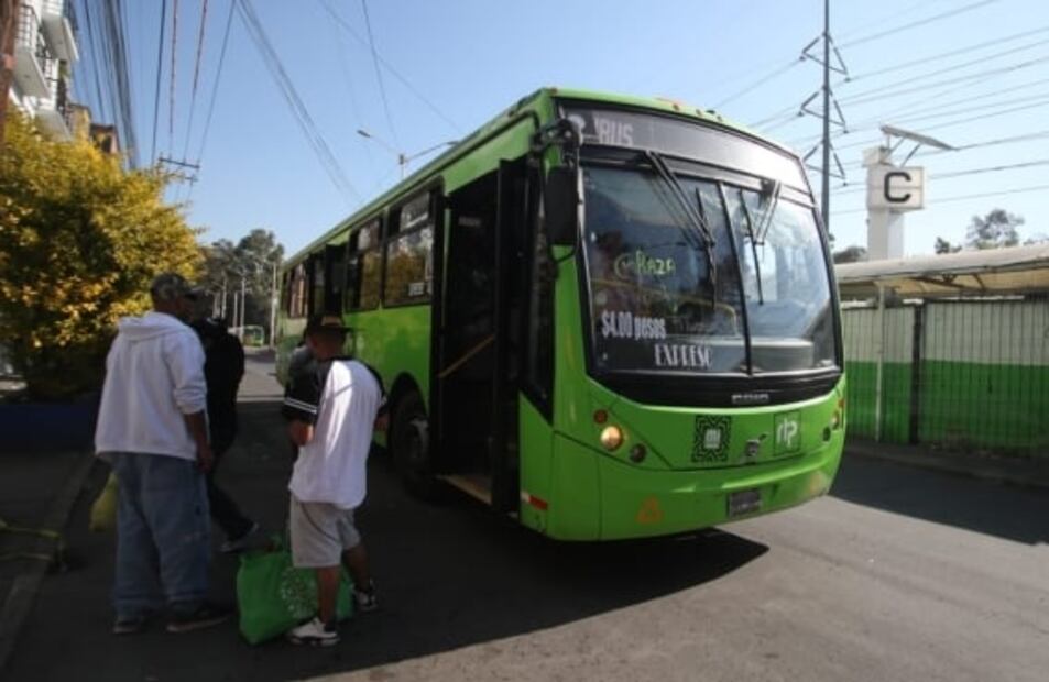FOTOS: Así los trabajos para restablecer servicio en la Línea 3 tras choque de trenes