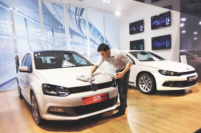 Venta de autos se acerca a peor caída mundial 