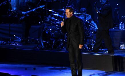 Juez emite orden de detención contra Luis Miguel