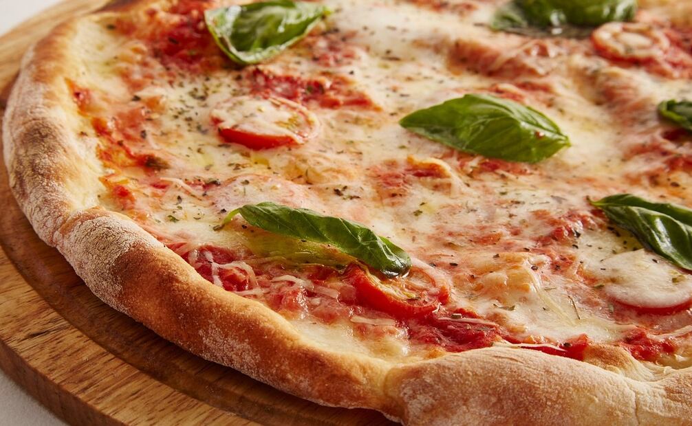 Una verdadera pizza italiana utiliza pocos ingredientes. Foto: Pixabay