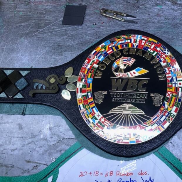 Presentarán réplica del Cinturón Teotihuacano que recibió Saúl "Canelo" Álvarez tras vencer a Caleb Plant  