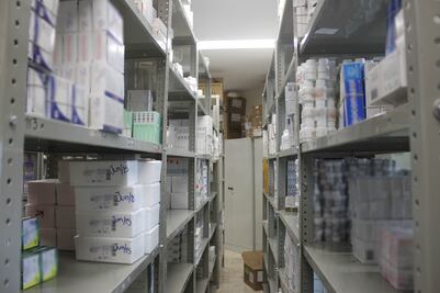 Cofepris descarta riesgo de desabasto de medicamentos por rezago de trámites