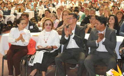 “Vamos a sacar a aquellos que ayer nos pusieron de rodillas”: Elba Esther Gordillo