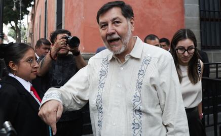 "¡Fuera Noroña!" Protestan en su casa de Tepoztlán; inmueble no me pertenece, lo estoy pagando, dice legislador