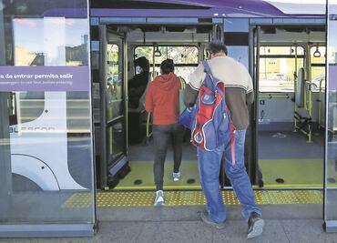 Estrenan miles nuevo sistema de transporte en Jalisco