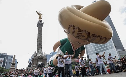 Realizan el Gran Desfile Mundialista en Paseo de la Reforma; cientos se congregan para ver los contingentes