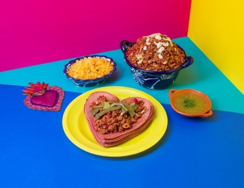 Lo de hoy es conquistar con tacos, no con flores