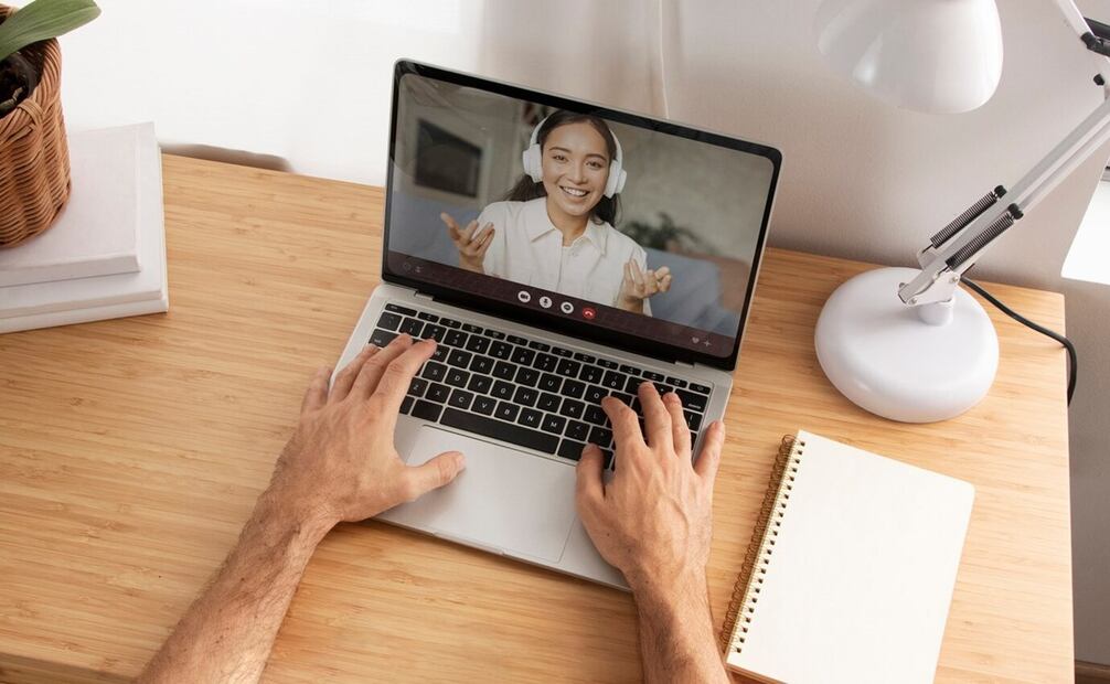 Apaga el WiFi de la computadora. Foto: Freepik