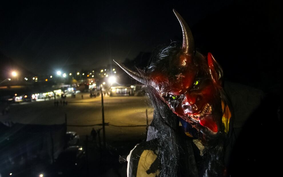 Representar al mal durante las ceremonias de Cuaresma en la Tribu Yaqui puede convertirse en una tragedia de la vida real. Foto: Javier Escobar/EL UNIVERSAL