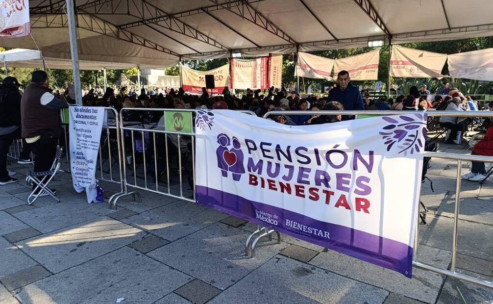 Módulo para el registro de Pensión Mujeres Bienestar en Gustavo A. Madero. el 11 de octubre del 2024. Foto: Luisa García / EL UNIVERSAL