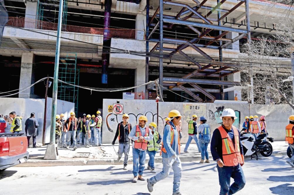 De acuerdo con la encuesta de Mexicanos Contra la Corrupción y la Impunidad, 94% de los desarrolladores dijo haber sido víctima de extorsión o corrupción. Foto: ARCHIVO EL UNIVERSAL