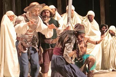 Enrique Chi hace cabalgar al escudero Sancho Panza