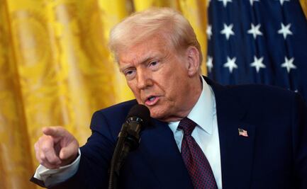 Trump firma orden para cortar fondos a escuelas que obliguen a vacunarse contra Covid; veta cualquier apoyo o subsidio