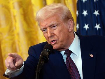 Como la canción: “para abril o para mayo”; Trump “baila” fechas para los aranceles a México y Canadá