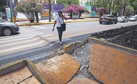 "Parece montaña rusa": Vecinos y choferes exigen reparación integral de Congreso de la Unión