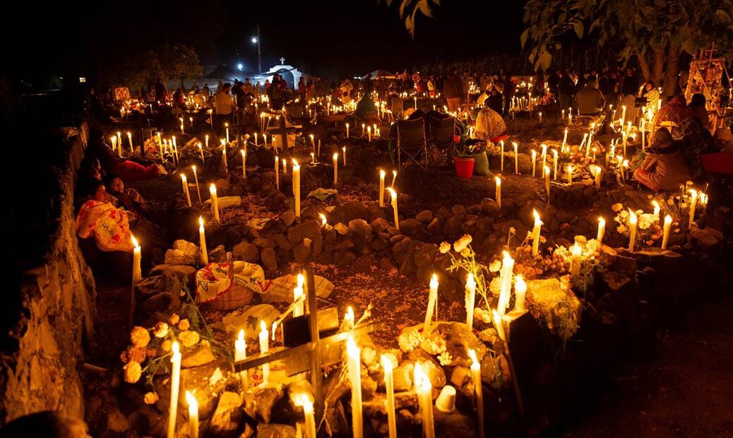 Celebración de Día de Muertos en Janitzio, Michoacán. Foto: Especial