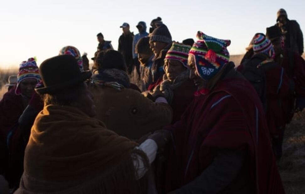 Ritos ancestrales reciben al Año Nuevo Andino en Bolivia