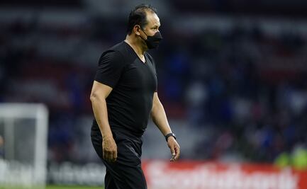 Fue una noche negra para la historia de Cruz Azul: Juan Reynoso