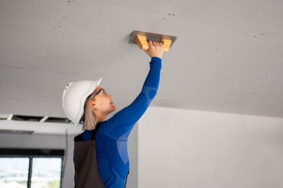 Ambos cumplen roles específicos y complementarios que aseguran la protección de una vivienda. Fuente: Freepik.